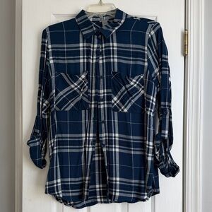 Charlotte Russe Women’s Navy and White Plaid Button Down Shirt